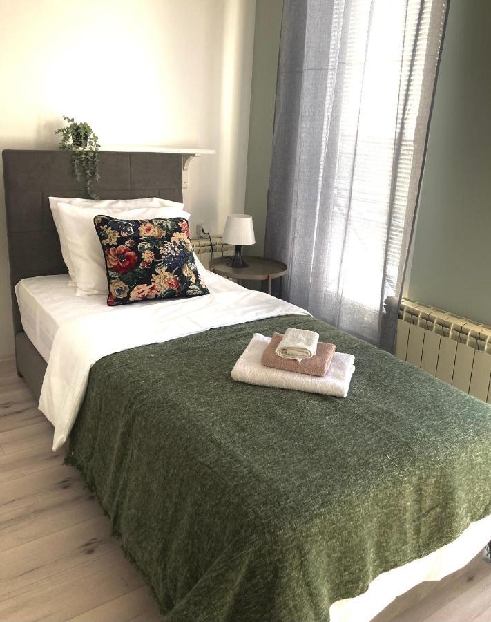 Minicity Inn Belgrado Esterno foto