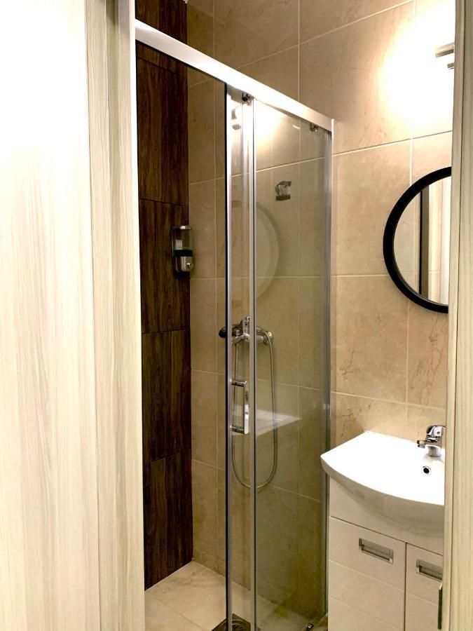Minicity Inn Belgrado Esterno foto